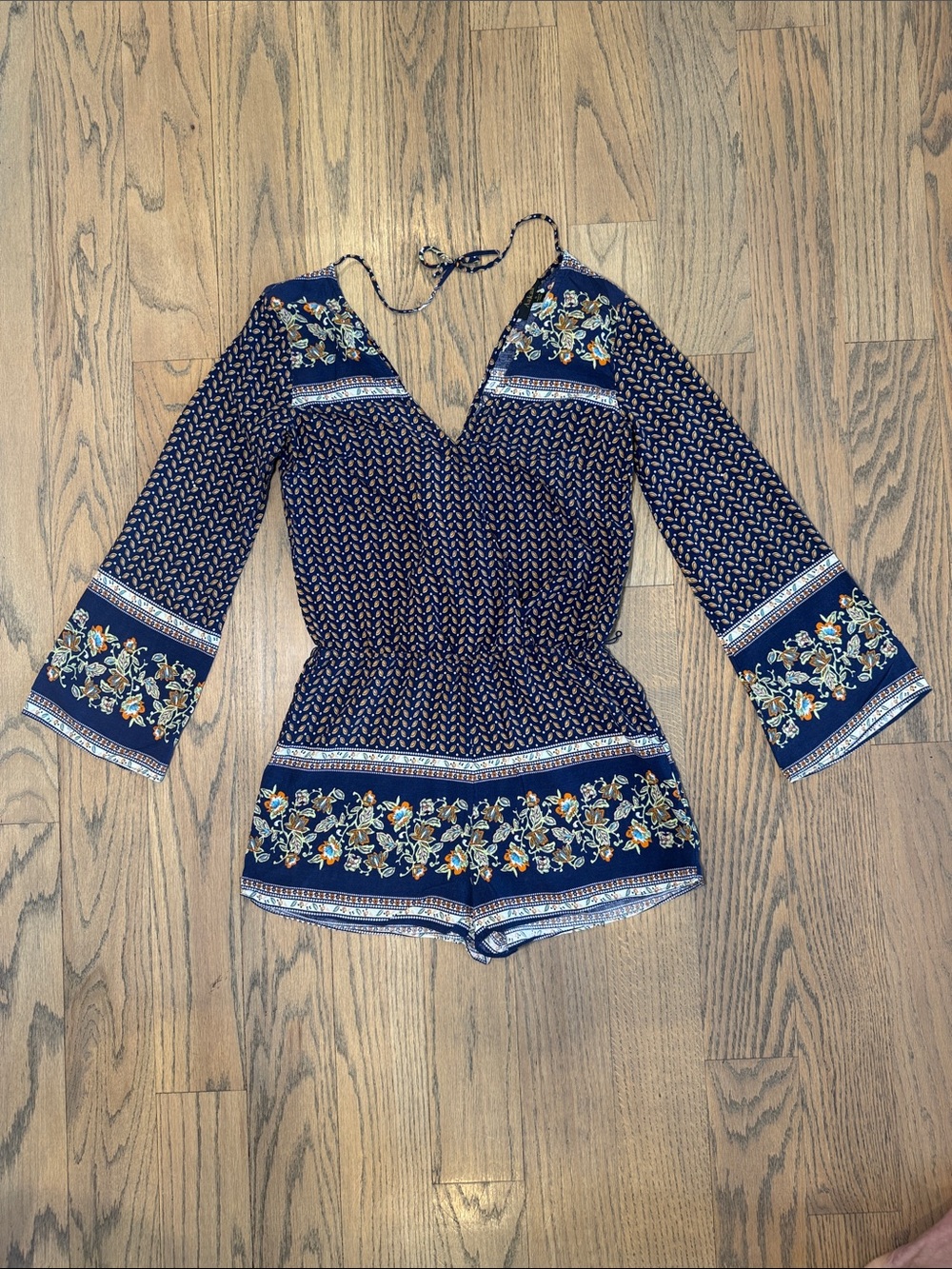 Aakaa Women’s Bohemian Navy Floral One-Piece Short Romper Jumper Size Small
